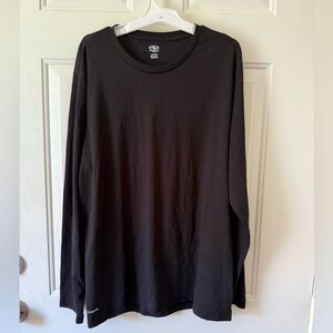 Athletic Men's Black Long Sleeve Shirt